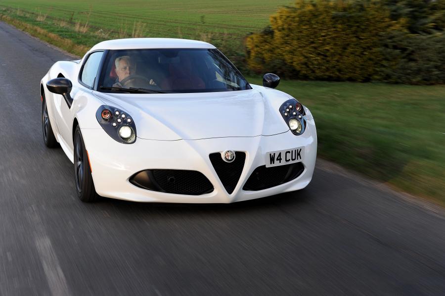  Alfa Romeo 4C 2015 года  (UK) (фото 9 из 45)